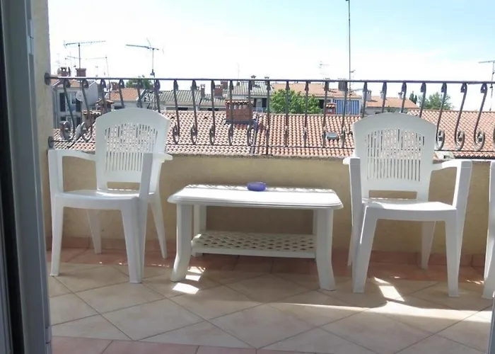 In With Balcony, Air Conditioning, Wifi 4676-6 Daire Poreč