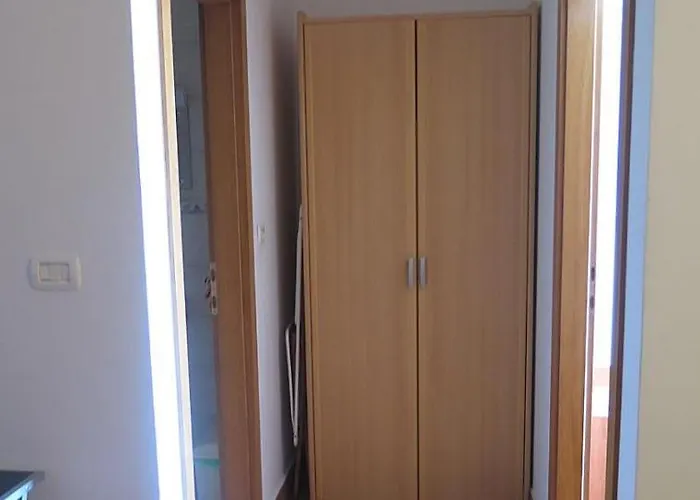 In With Balcony, Air Conditioning, Wifi 4676-6 *