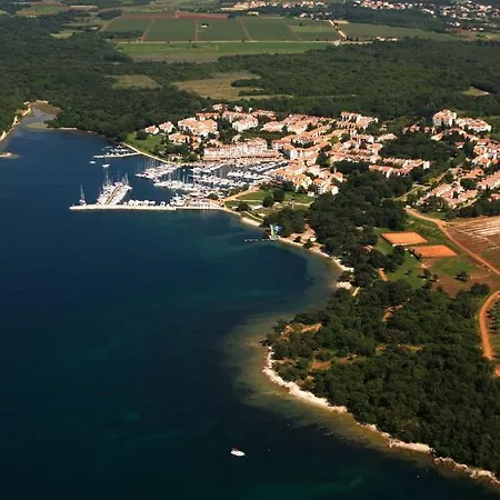 In With Balcony, Air Conditioning, Wifi 4676-6