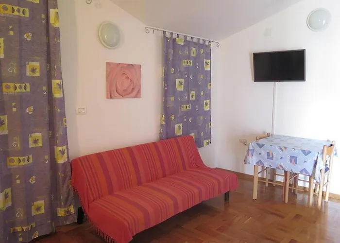 Lejlighed In With Balcony, Air Conditioning, Wifi 4676-6 Poreč